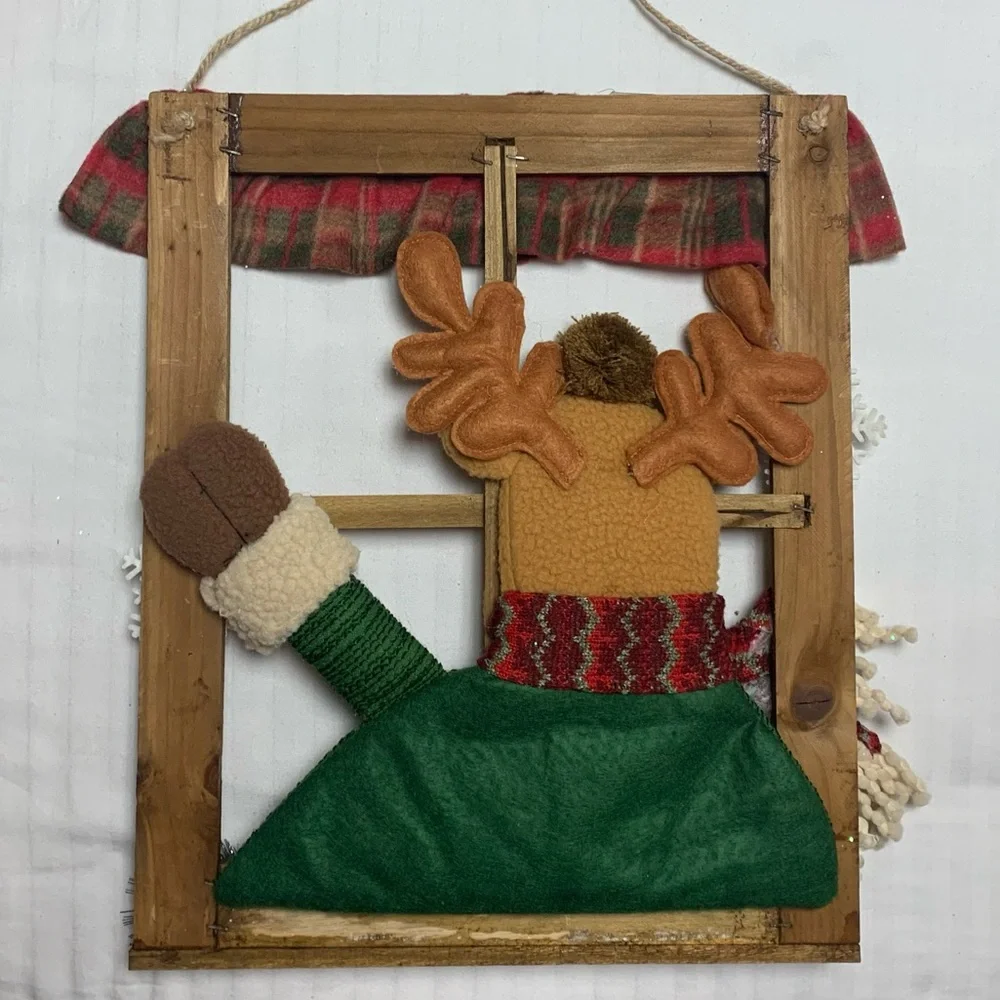 🆕 *RARE* Christmas Holiday Reindeer Window Wall Hanging Home Winter Decor Sign